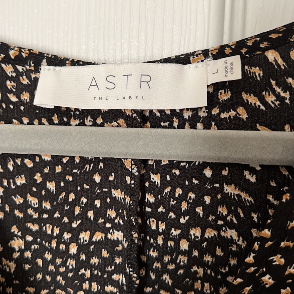 Astr The Label Leopard Print Bodysuit Size L - image 2